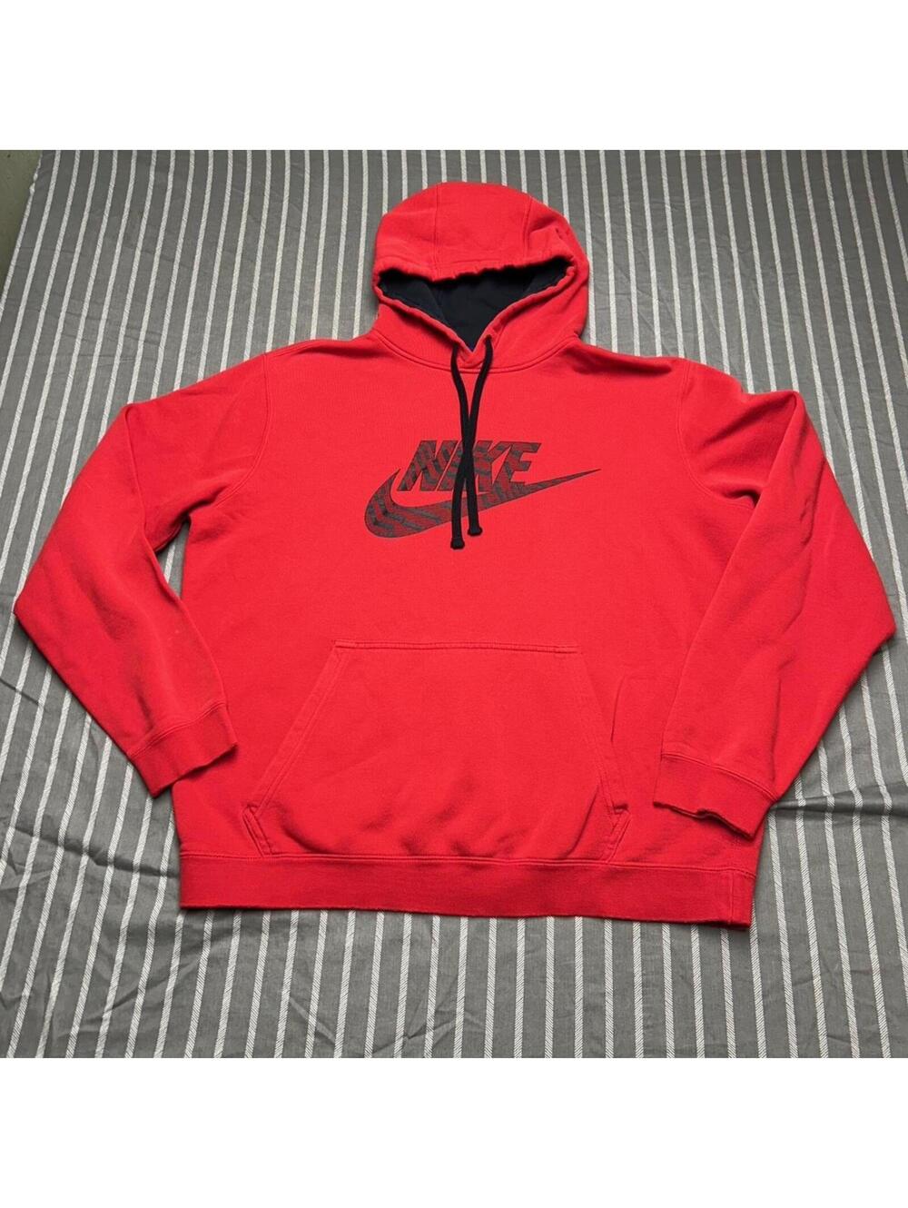 Nike Sweater Mens Large Red Hoddie Long Sleeve Graphic Print Pullover